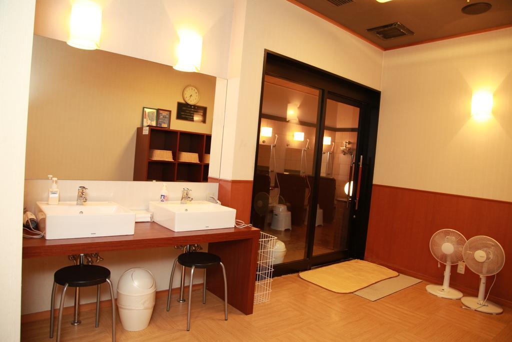 Green Rich Hotel Hiroshima Shinkansenguchi Екстер'єр фото